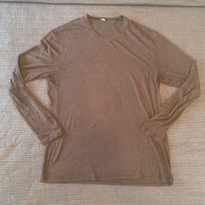 Men's Lululemon Long Sleeve T-shirt Size XL
